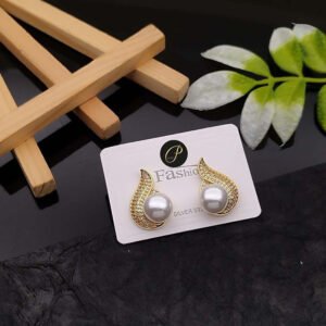 Leafy Shape Pearl Stud Earrings ER1216